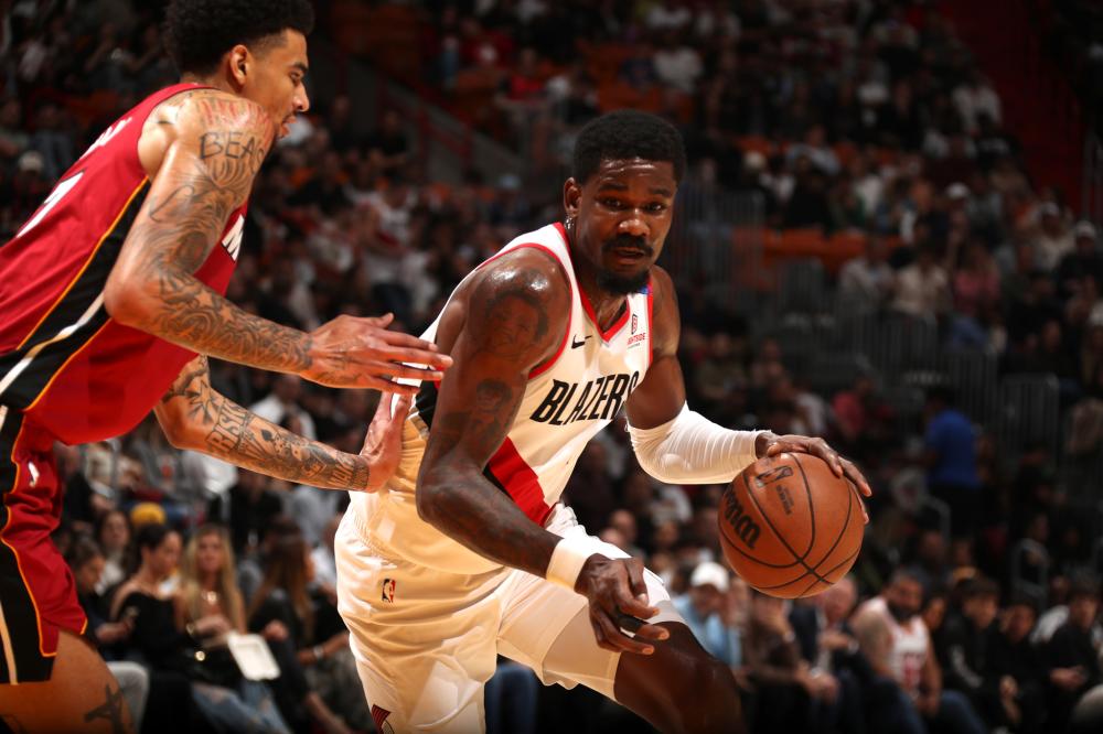 此举严重违 此举严重违