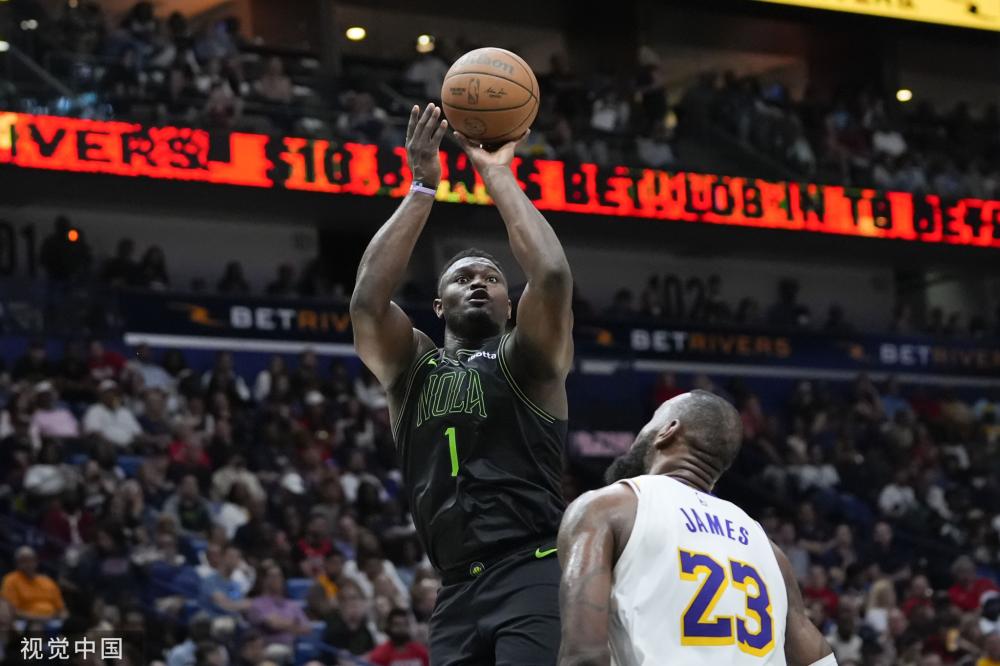 包括薪水 包括薪水