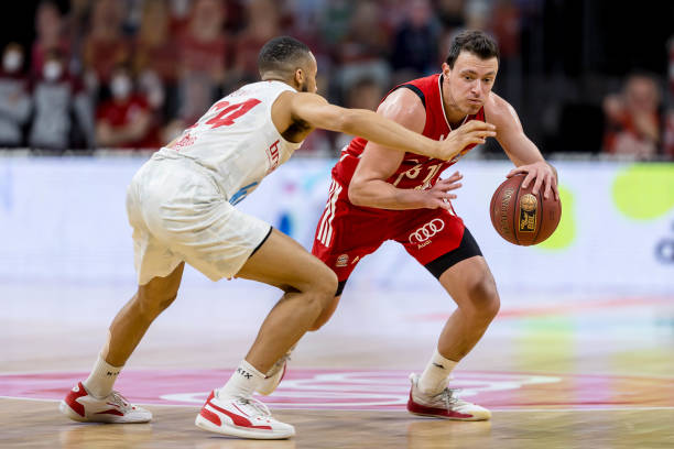 新一届中国 新一届中国